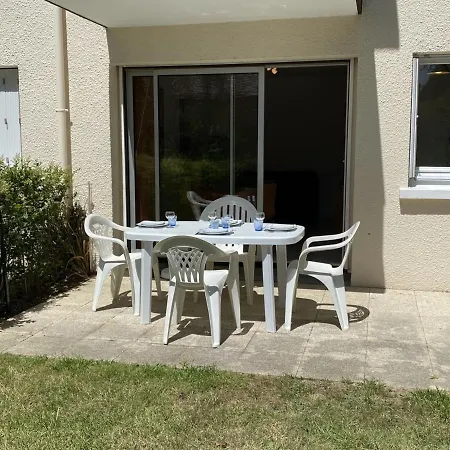 : Rez-de-jardin Proche Plage, Animaux Acceptes, Tv, Wi-fi Optionnel - Fr-1-487-331 Apartamento Cabourg