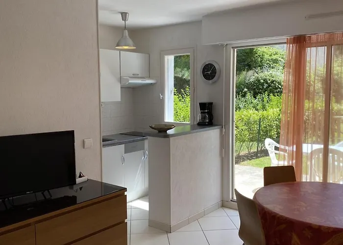 : Rez-de-jardin Proche Plage, Animaux Acceptes, Tv, Wi-fi Optionnel - Fr-1-487-331 * Cabourg