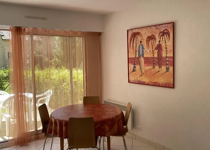 : Rez-de-jardin Proche Plage, Animaux Acceptés, Tv, Wi-fi Optionnel - Fr-1-487-331 * Cabourg